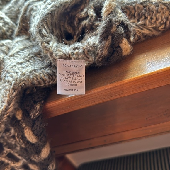 🍁 Funky Sisters brand Open Front large weave Sweater Size L 🍁 - Picture 8 of 9